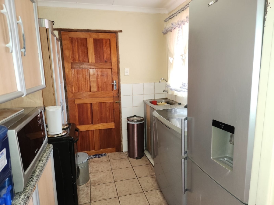 2 Bedroom Property for Sale in Geelhoutpark North West